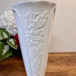 Vintage Pfaltzgraff White Porcelain Vase‎ Floral Embossed USA Artware